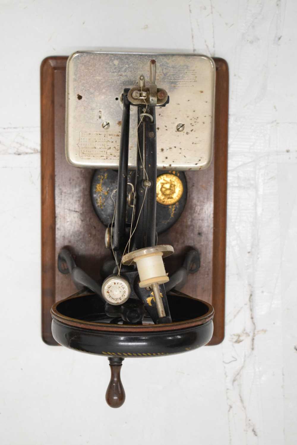 Late 19th century Willcox & Gibbs C-frame hand-cranked sewing machine - Image 6 of 9