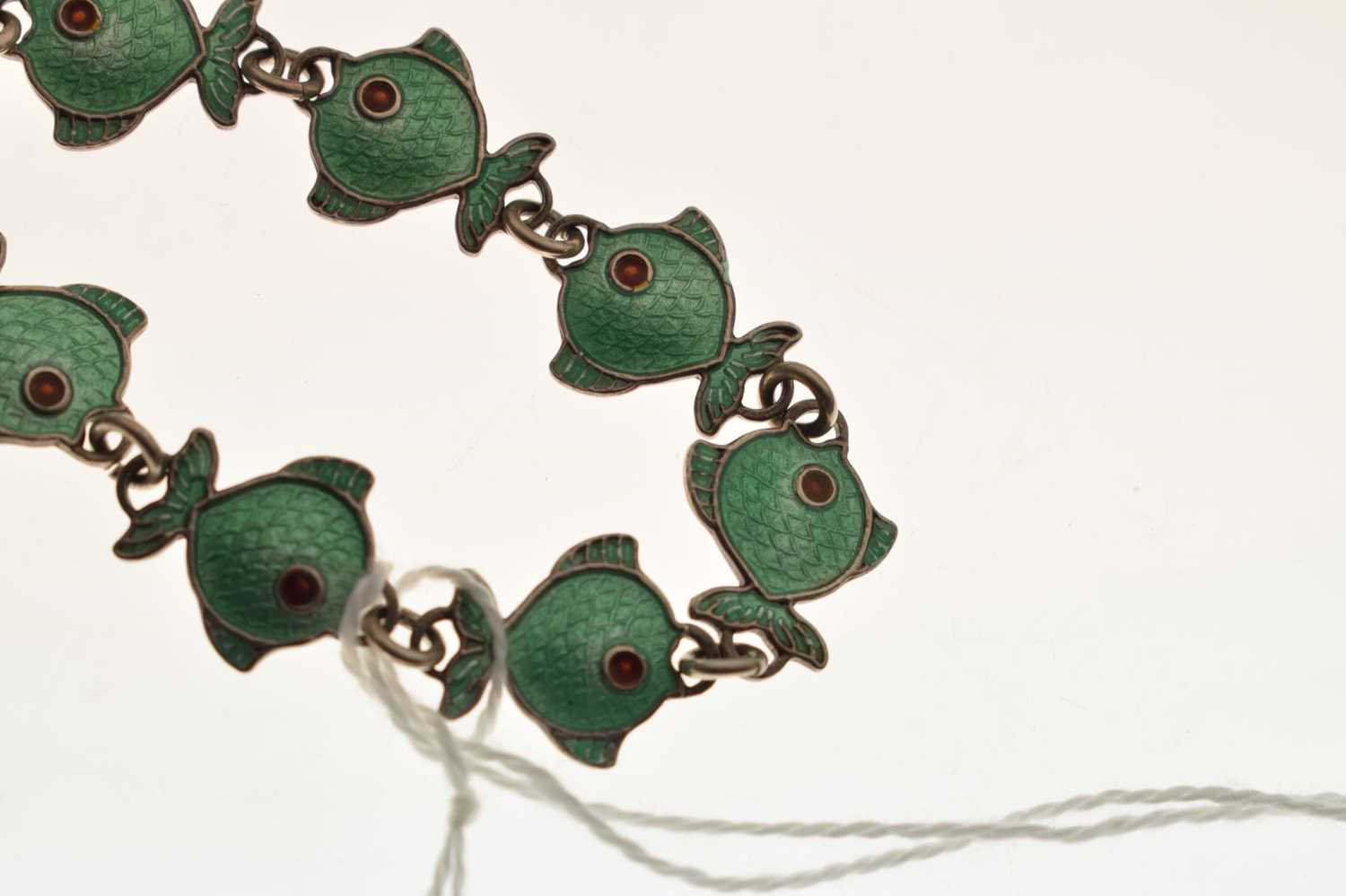 Volmer Bahner( 1912-1995) Danish green enamelled silver fish bracelet - Image 4 of 7