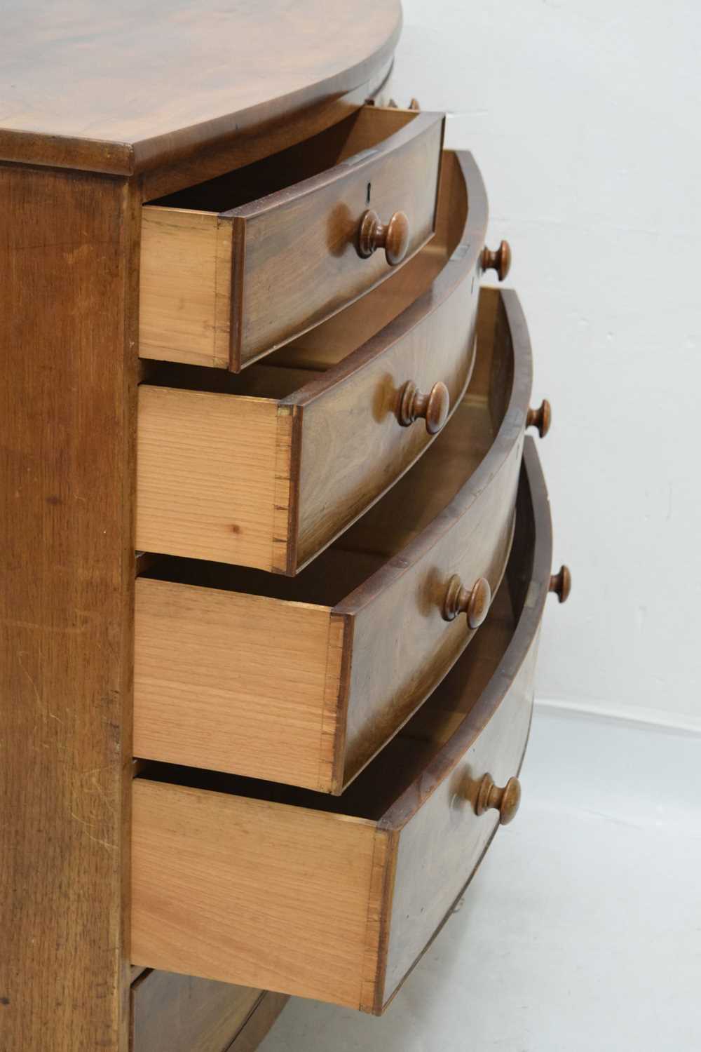 Early 19th century mahogany bowfront chest of drawers - Image 3 of 9