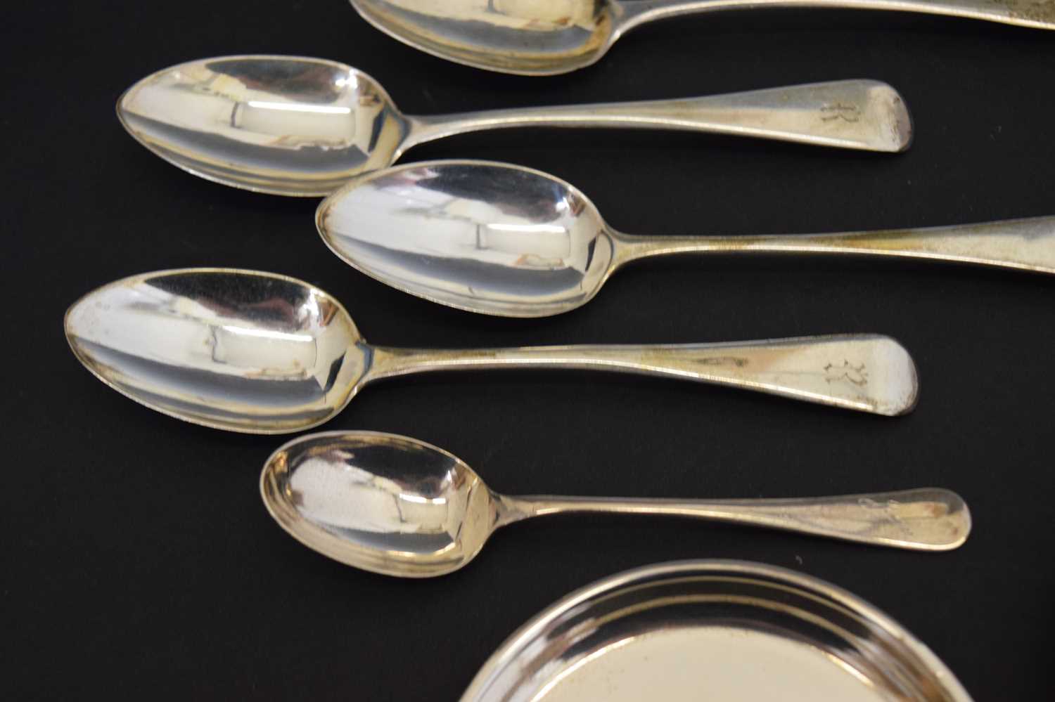Quantity of silver to include two silver Fiddle pattern tablespoons, etc - Image 10 of 11