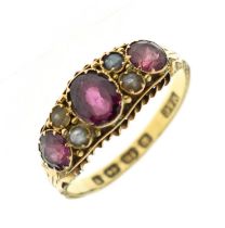 Victorian garnet and pearl boat head 18ct gold ring