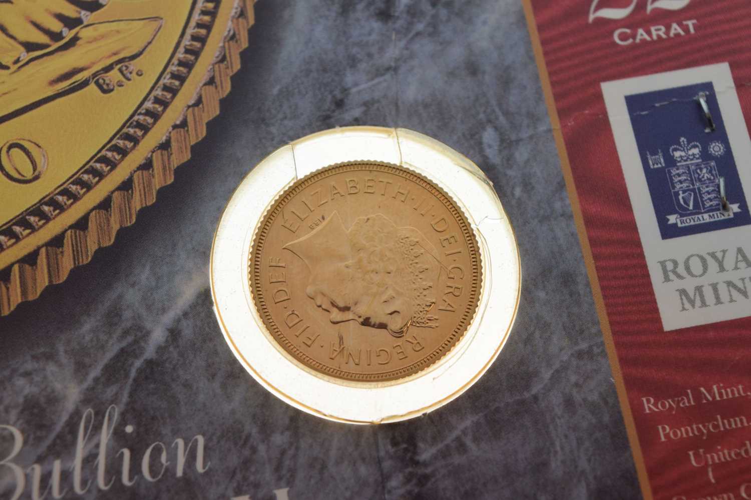 Royal Mint Elizabeth II 2000 gold sovereign in presentation pack - Image 2 of 4