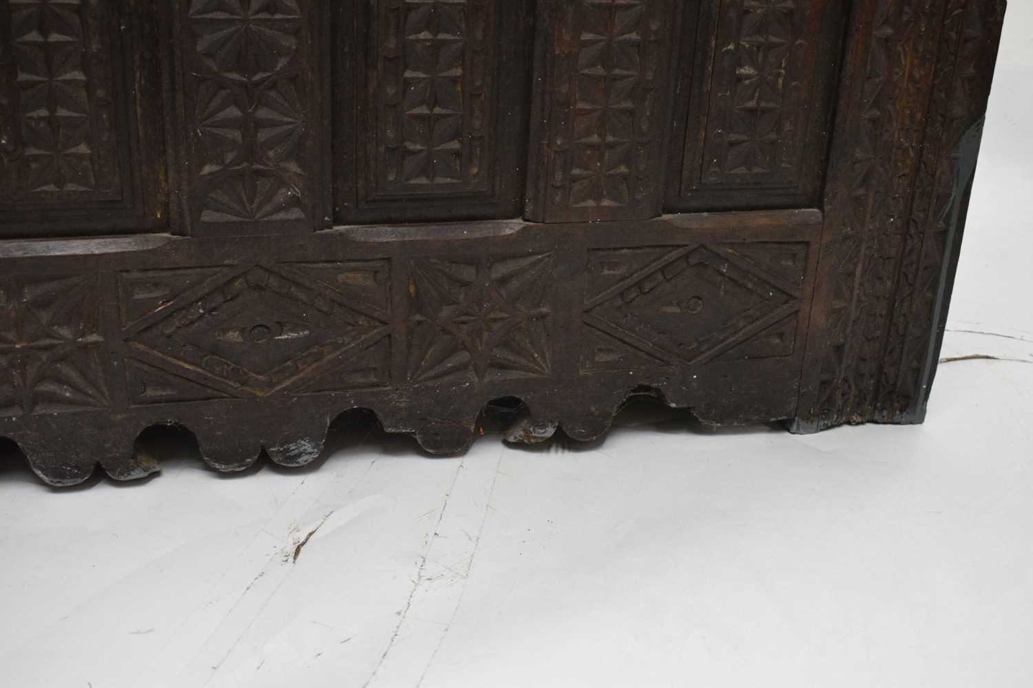 17th century oak chip-carved coffer or bedding chest - Image 7 of 21