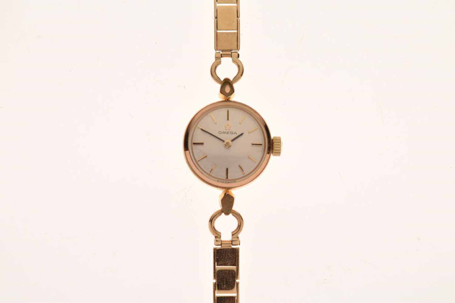 Omega - Lady's 9ct gold bracelet watch - Image 2 of 8