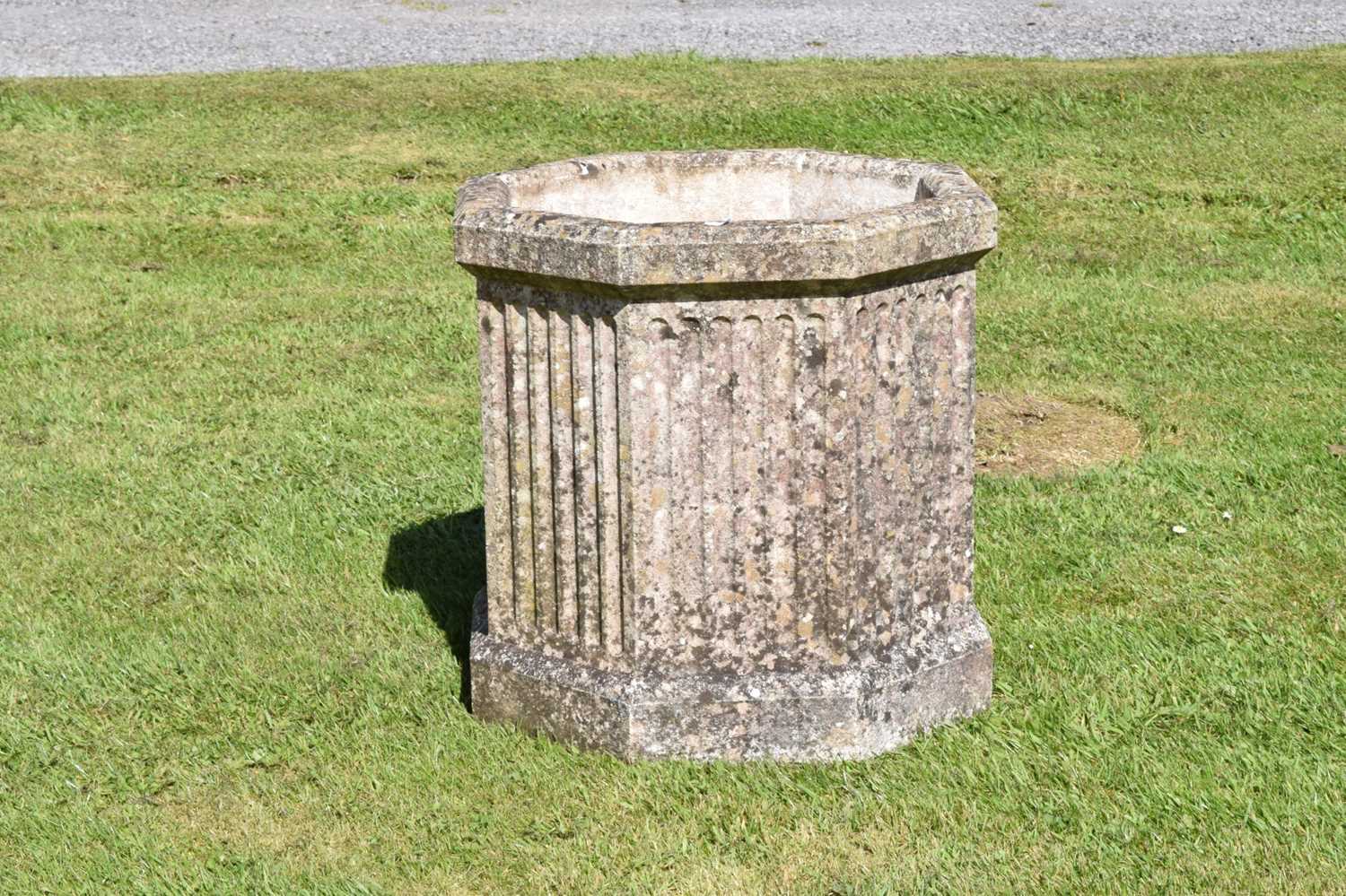 Octagonal composition stone garden planter - Image 2 of 5