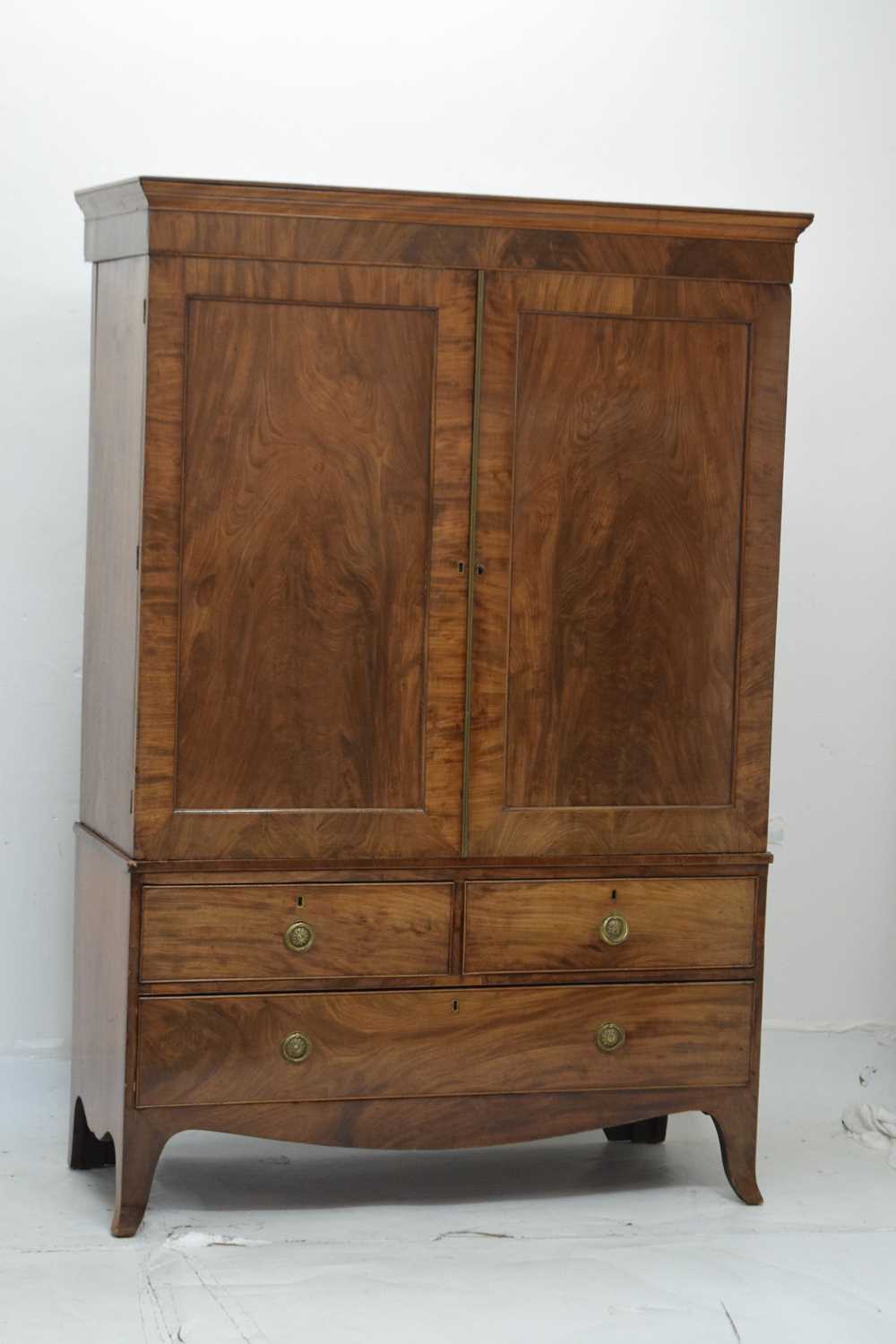 George III mahogany linen press - Image 2 of 17