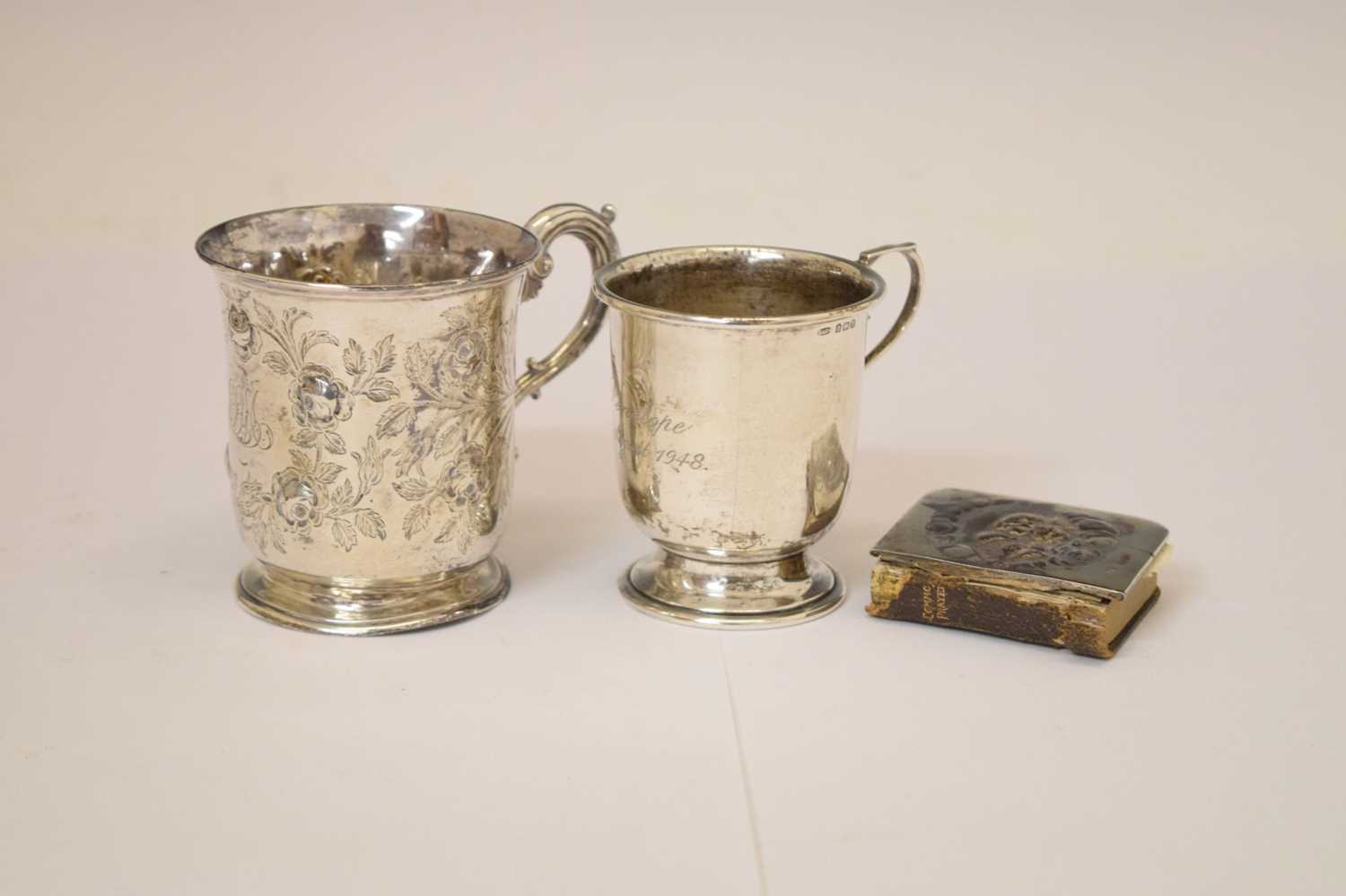 Two silver mugs, and an Edward VII silver mounted prayer book - Bild 2 aus 8