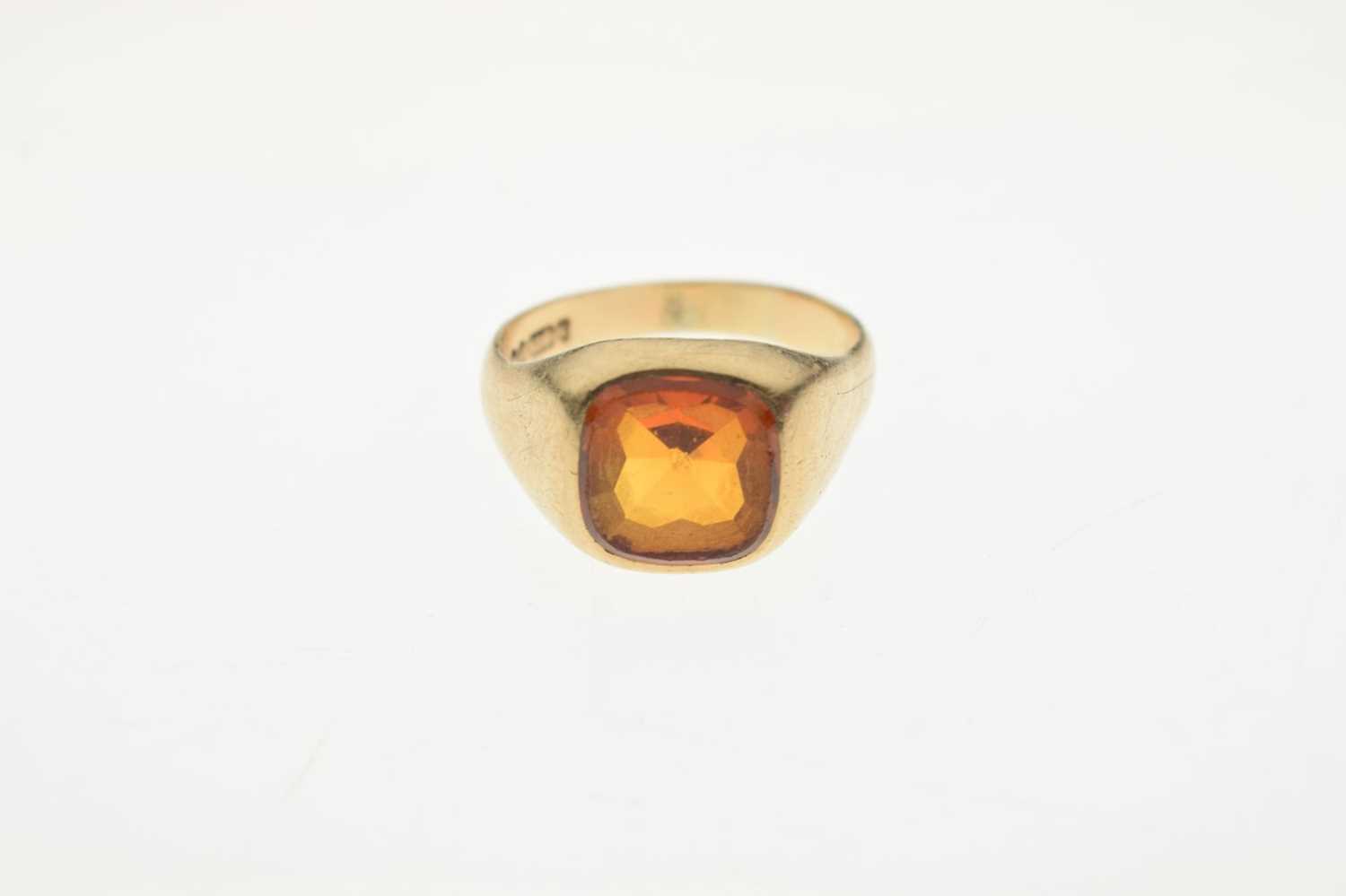 9ct gold ring set an orange-coloured faceted cushion-shaped stone - Image 6 of 6