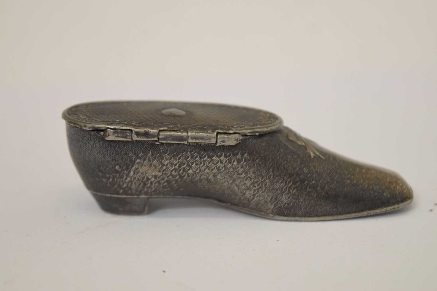 Pair of 19th century silver plated shoe-form snuff boxes - Image 9 of 16