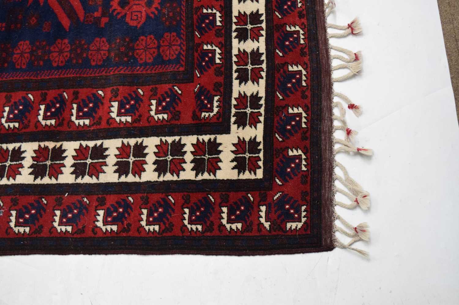 Middle Eastern wool rug, 290cm x 190cm - Image 3 of 12