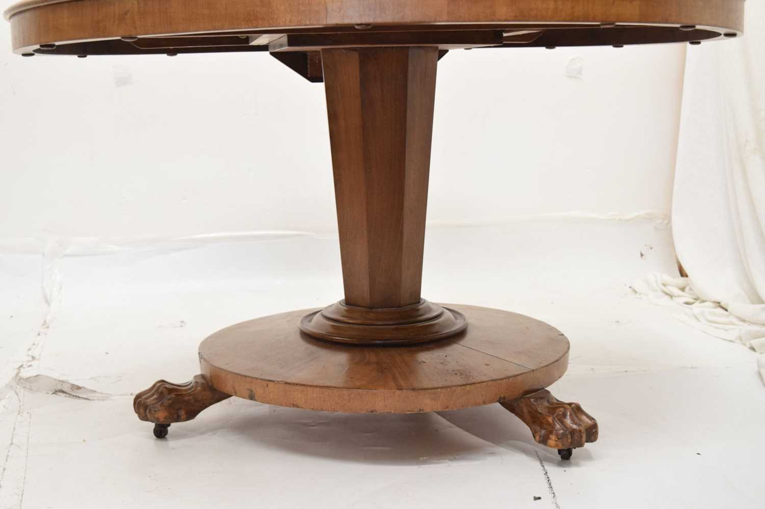 Early Victorian mahogany tilt-top breakfast or centre table - Image 6 of 9