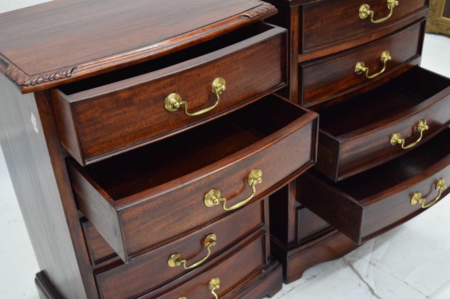 Pair of reproduction mahogany five-drawer bedside chests of drawers - Image 6 of 8