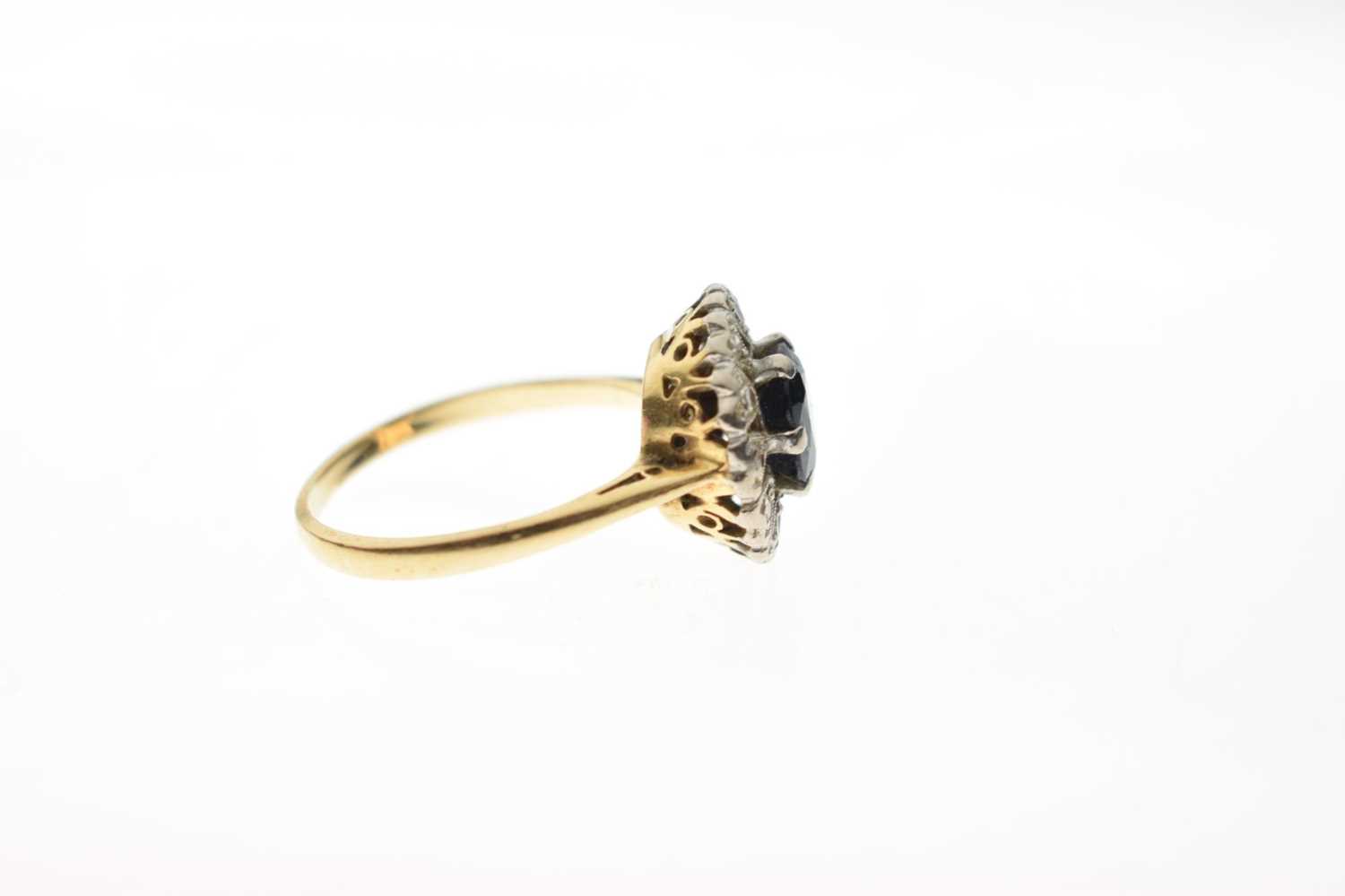 Sapphire and diamond cluster ring - Bild 5 aus 5