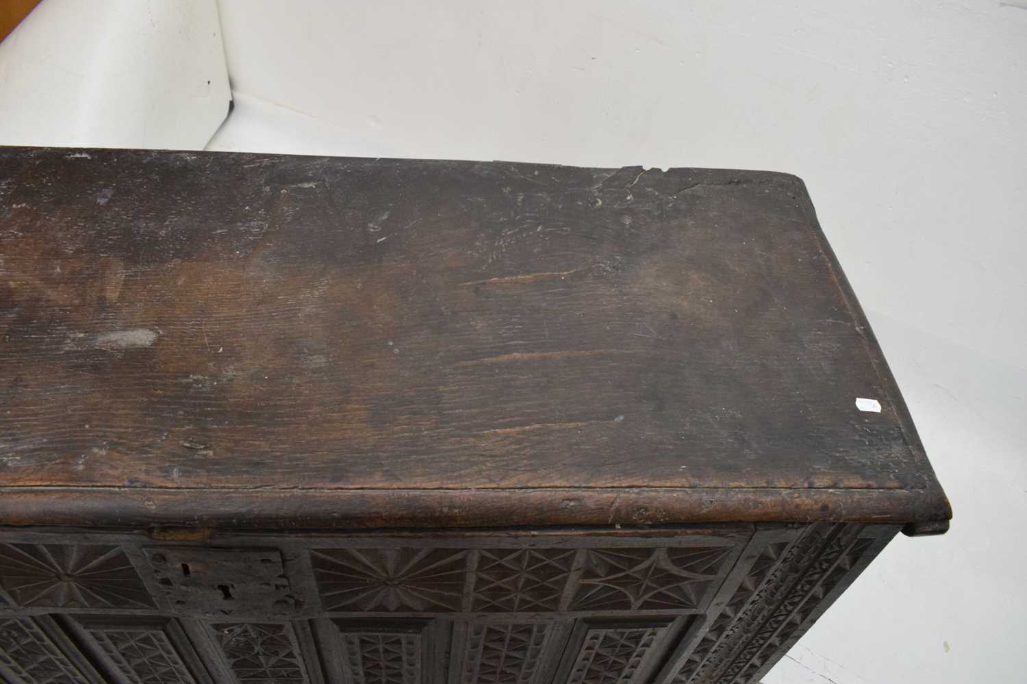 17th century oak chip-carved coffer or bedding chest - Image 4 of 21