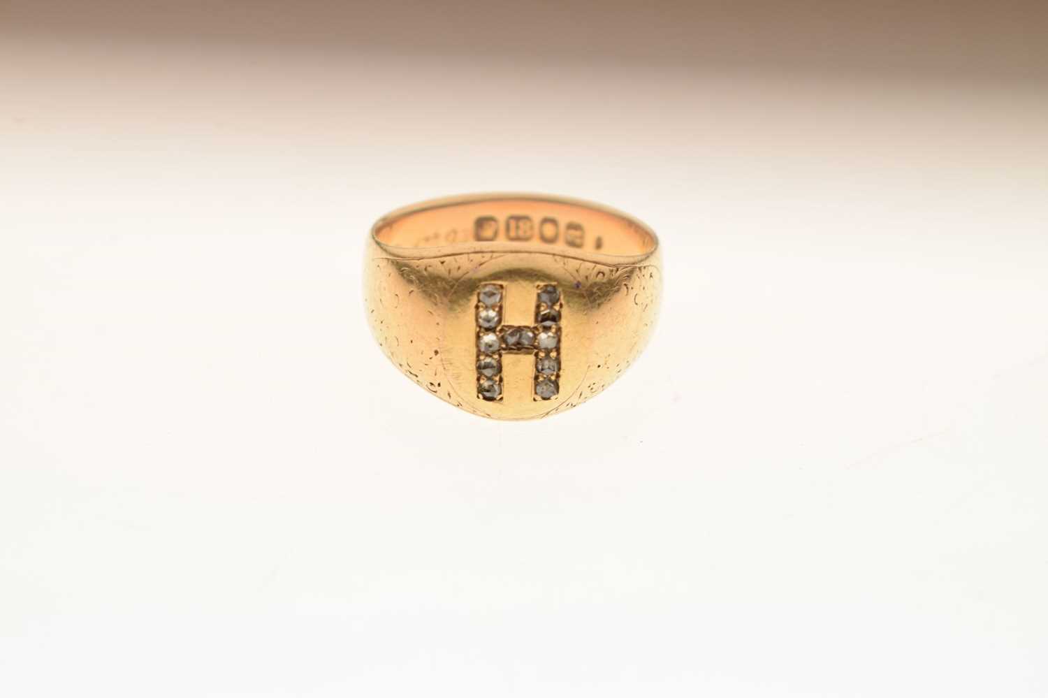 Late 19th century diamond 18ct gold signet ring - Image 6 of 6