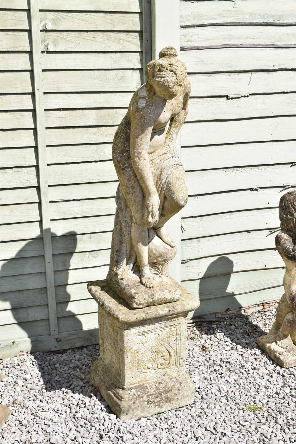 Composition figural garden ornament, Toilet of Venus - Image 3 of 7