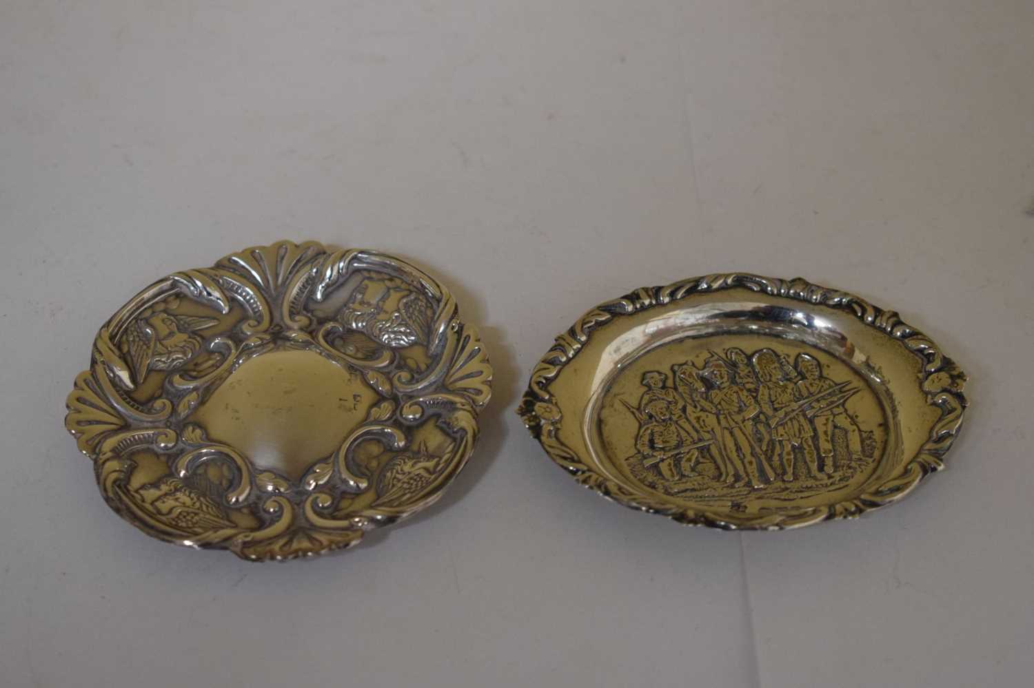 Collection of silver items to include matchbox sleeves, pot lids, dishes, etc - Image 3 of 18