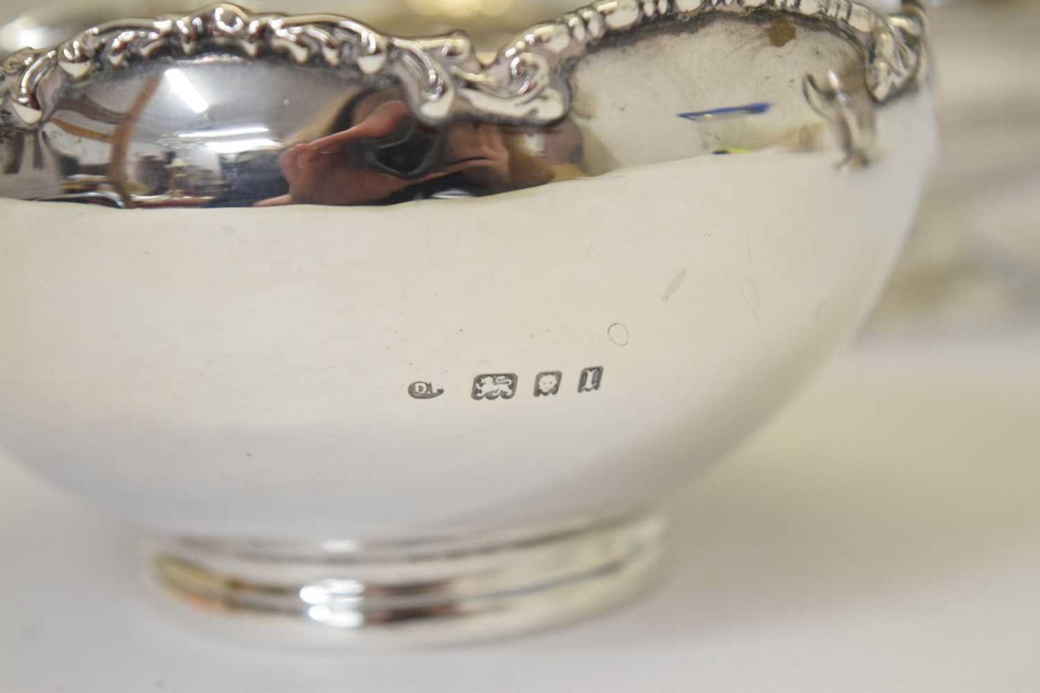 George V silver twin-handled pedestal bowl, George V cream jug, etc - Image 8 of 10