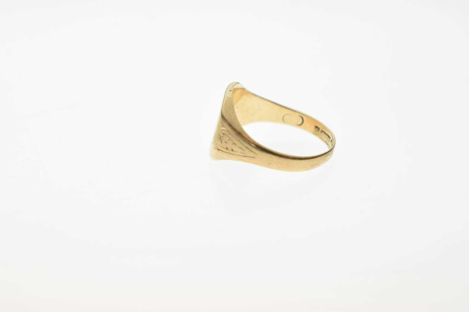 9ct gold signet ring - Image 2 of 6