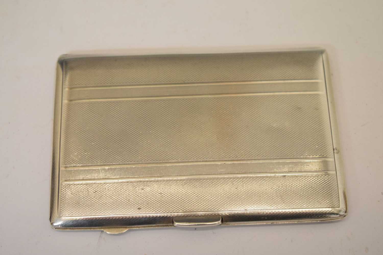 Four silver cigarette cases - Bild 2 aus 17