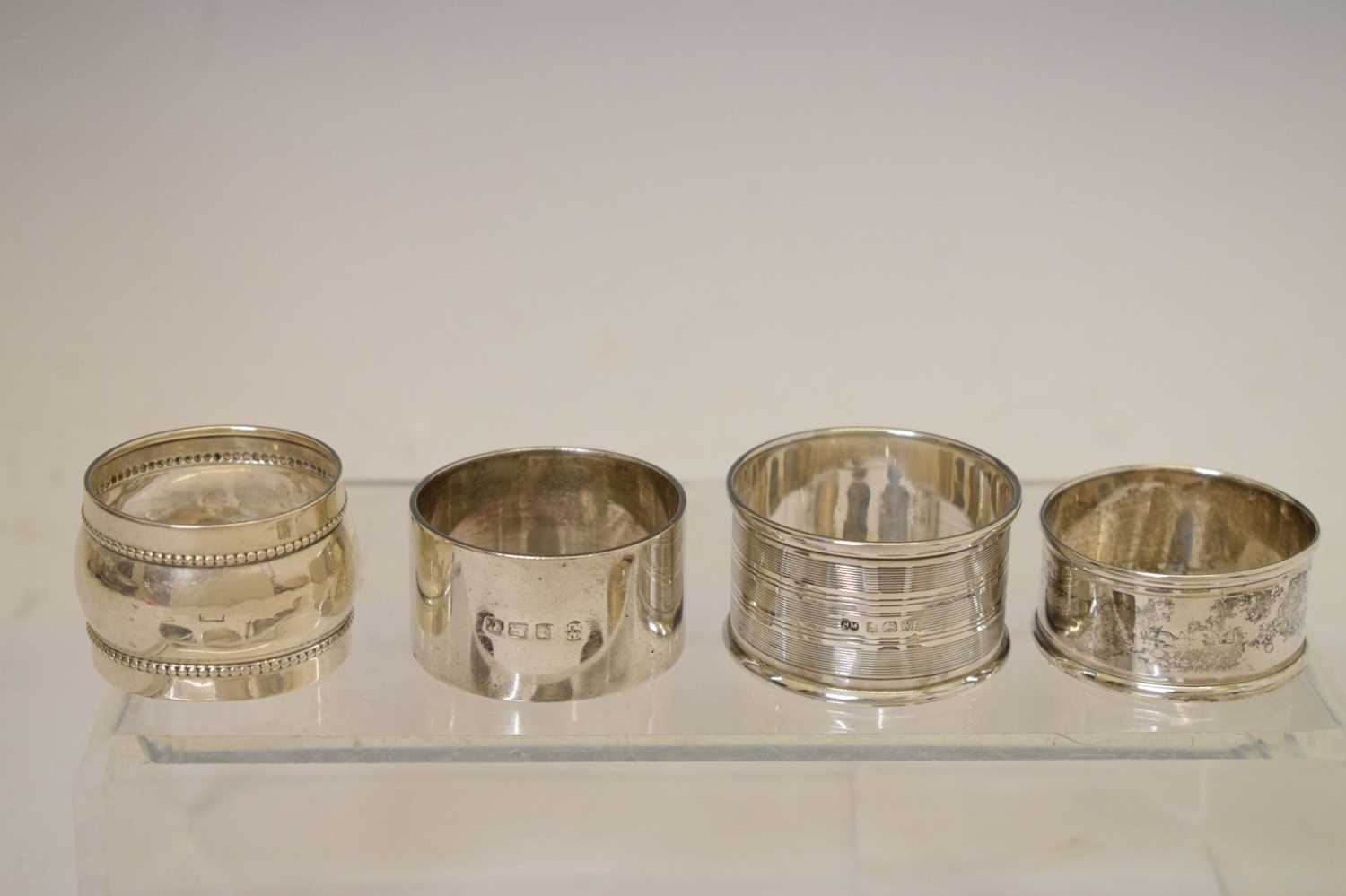 Collection of silver items to include matchbox sleeves, pot lids, dishes, etc - Image 14 of 18