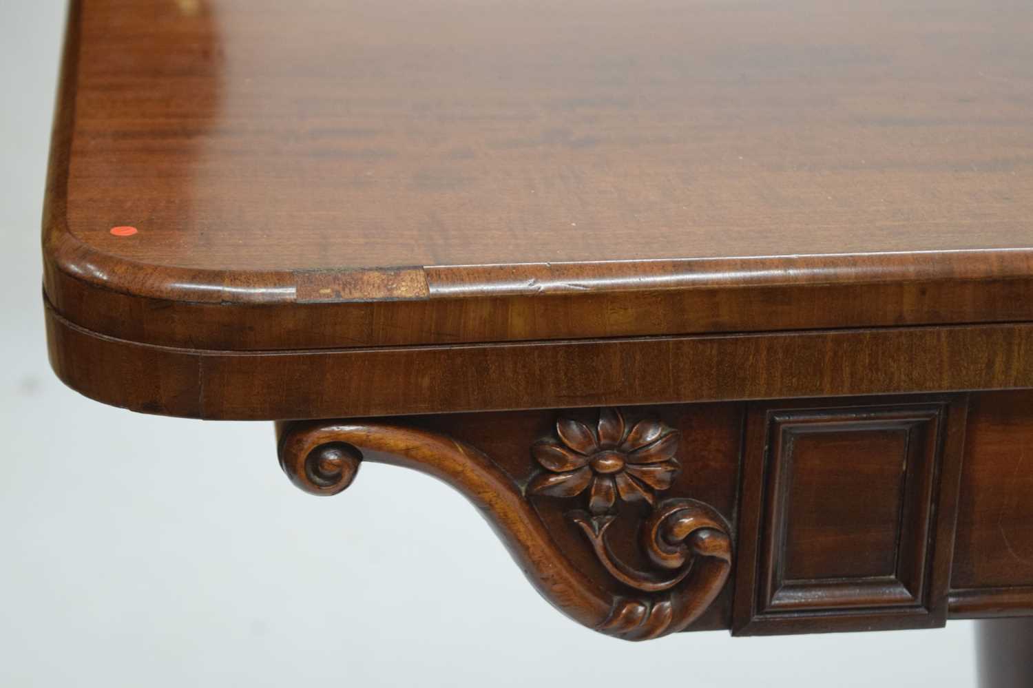 Early Victorian mahogany fold-over pedestal card table - Image 3 of 13