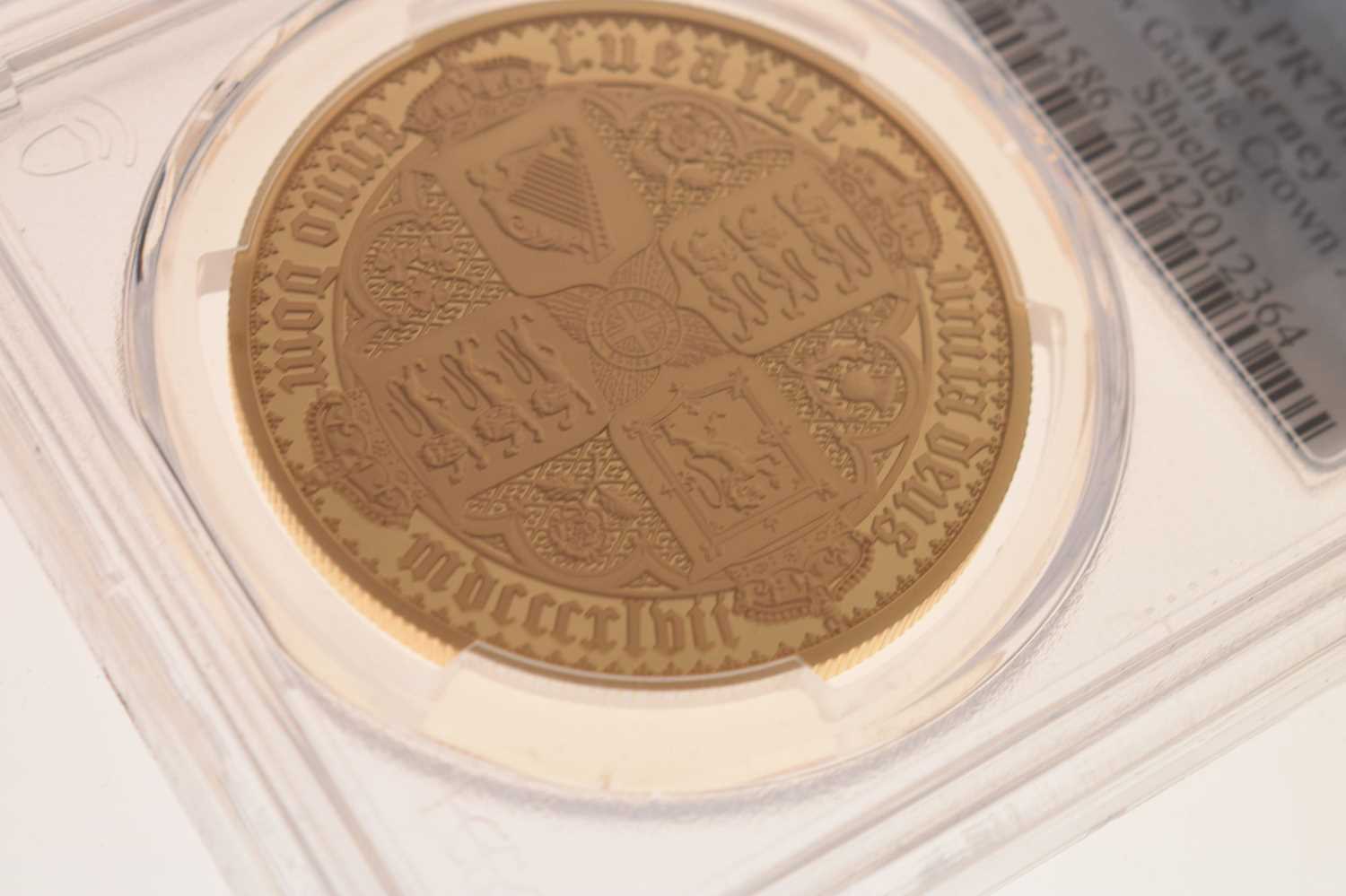 Alderney Elizabeth II New Gothic crown gold coin, 2021 - Image 7 of 10