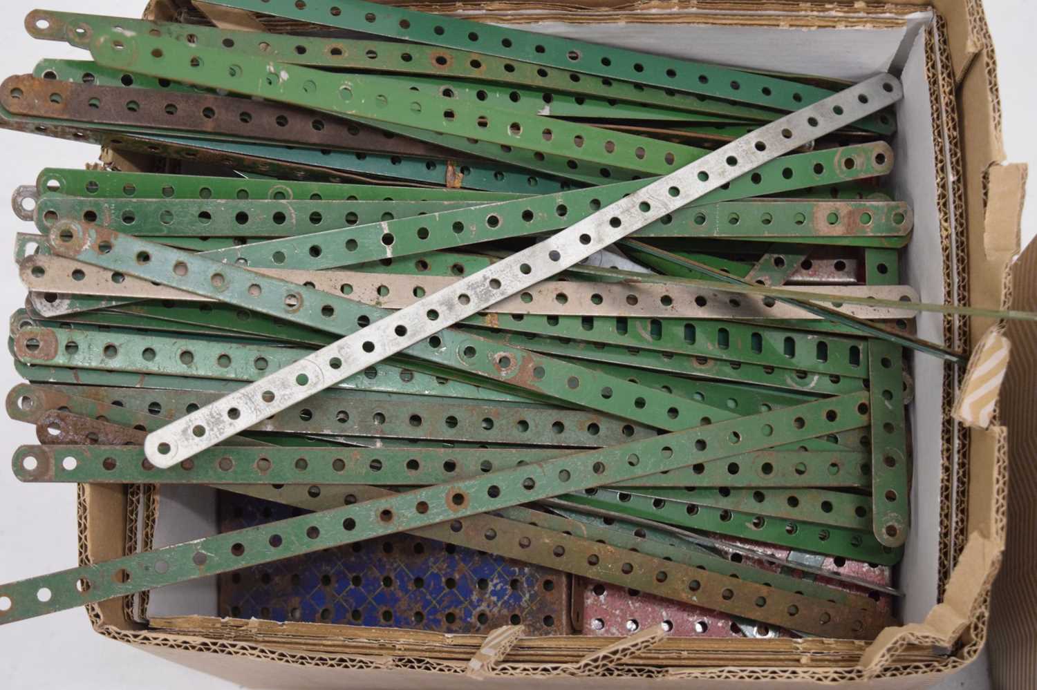 Mixed quantity of loose Meccano - Image 2 of 6