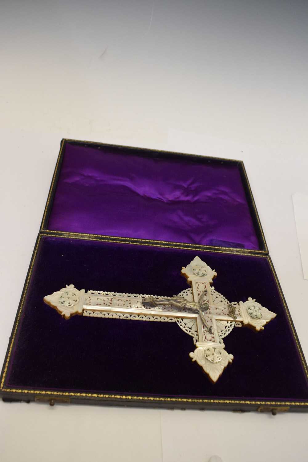 1936 Jerusalem mother-of-pearl and olivewood Corpus Christi, cased - Image 9 of 10
