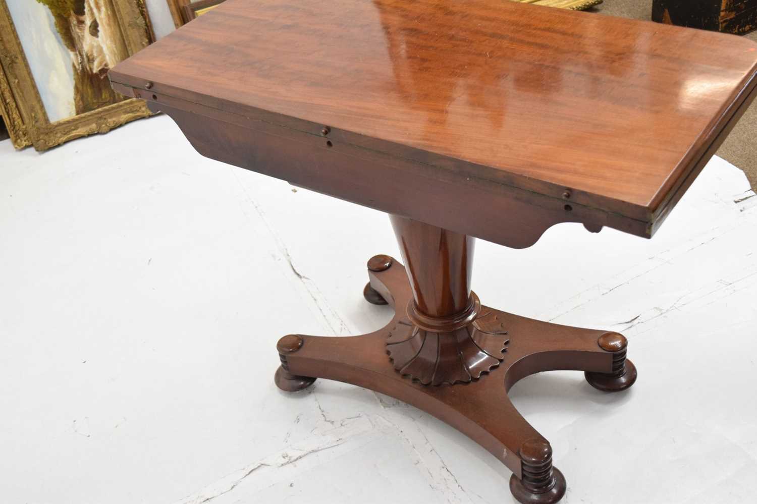 Early Victorian mahogany fold-over pedestal card table - Image 10 of 13