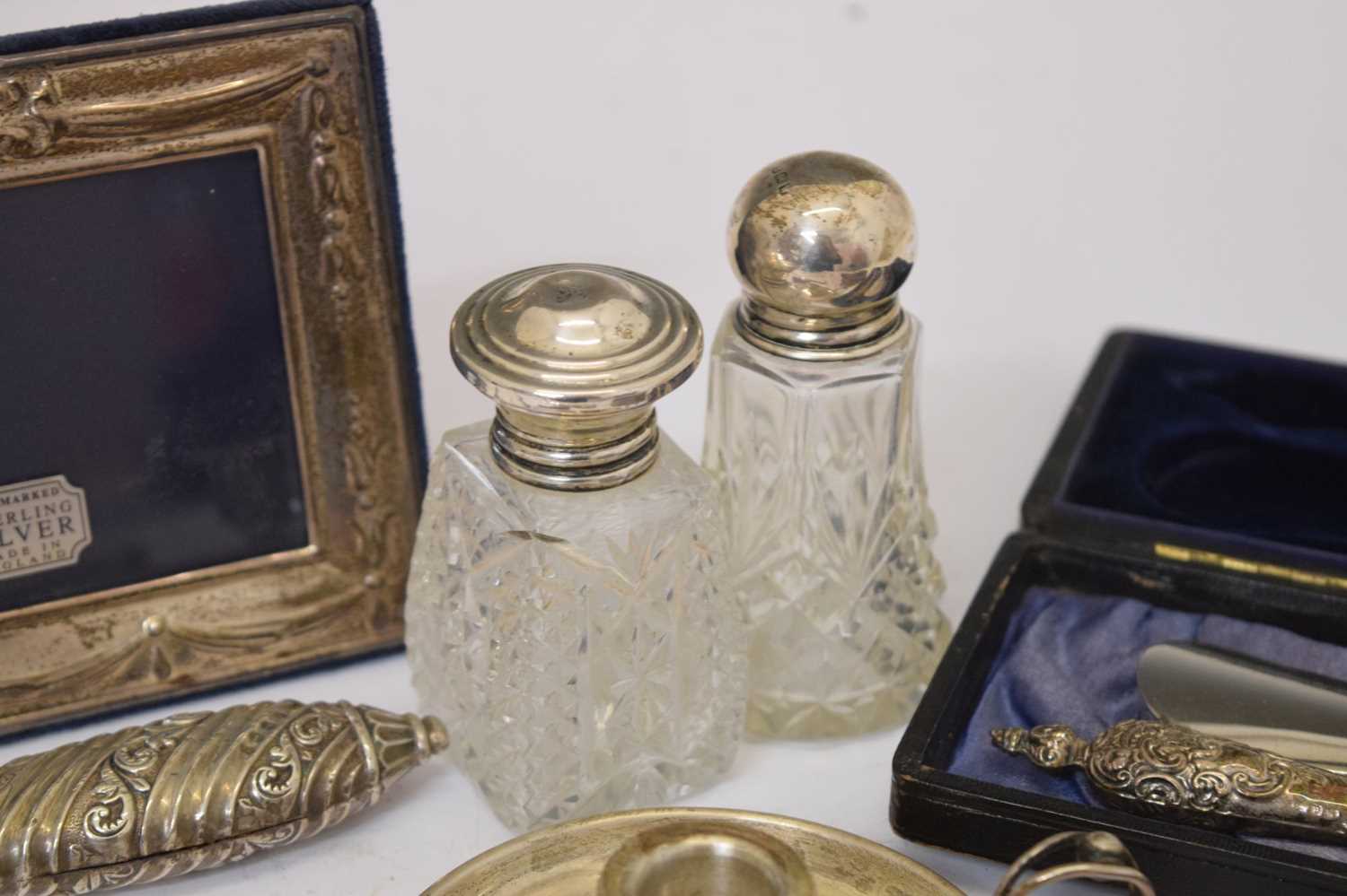 Quantity of silver to include a late Victorian silver chamberstick, etc - Image 5 of 13