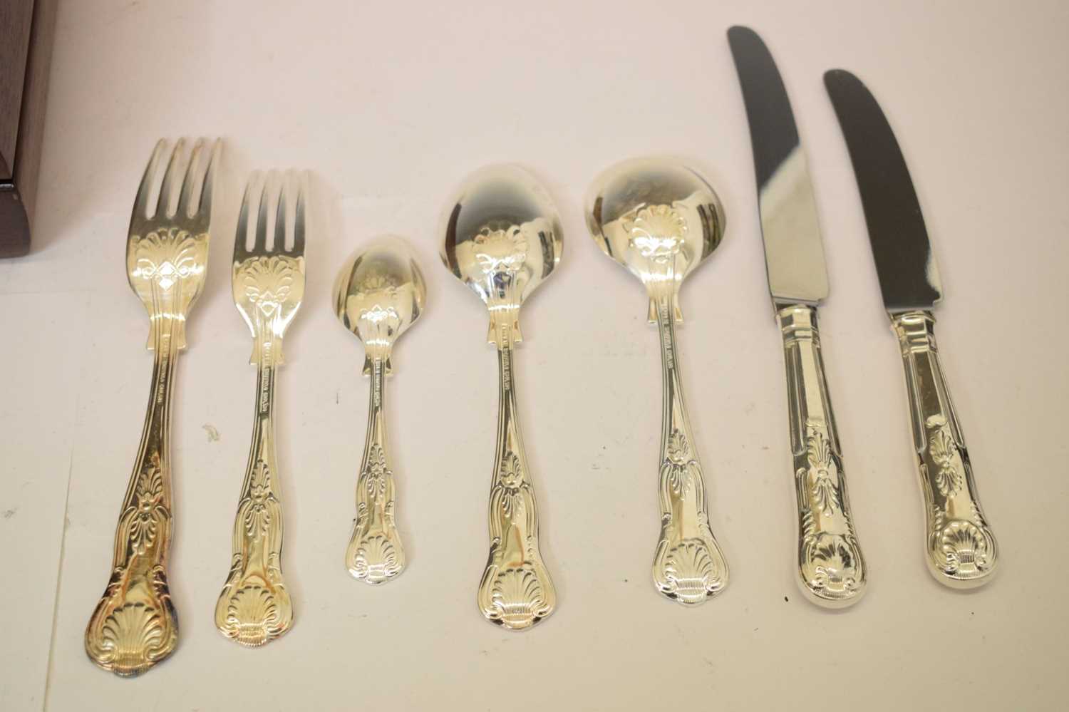 Cased canteen of silver plated Kings pattern cutlery - Image 3 of 4