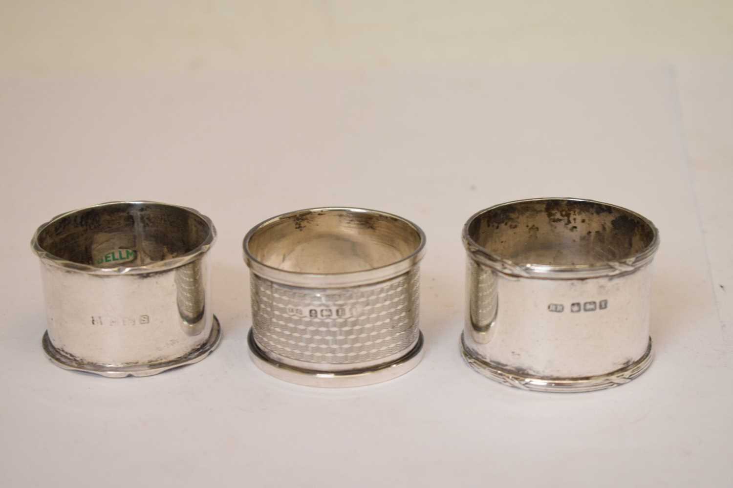 Collection of silver items to include matchbox sleeves, pot lids, dishes, etc - Image 16 of 18