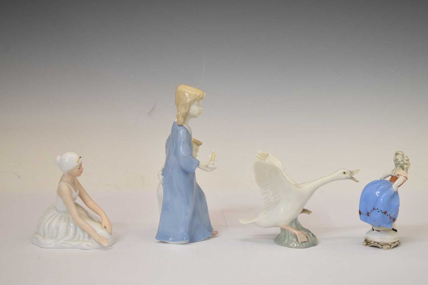 Collection of porcelain figures - Image 11 of 17