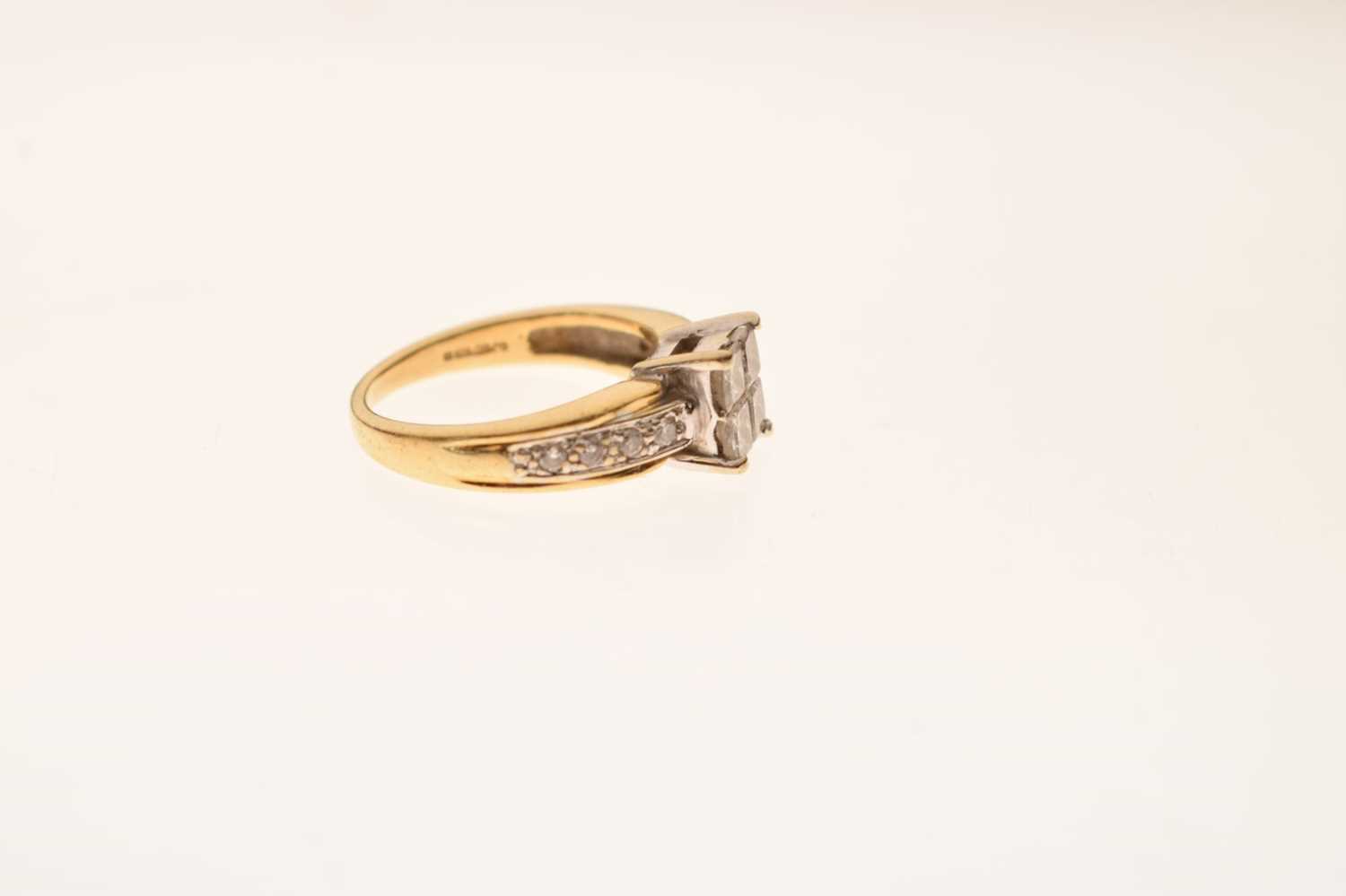 18ct gold invisible set princess cut diamond ring - Bild 4 aus 6