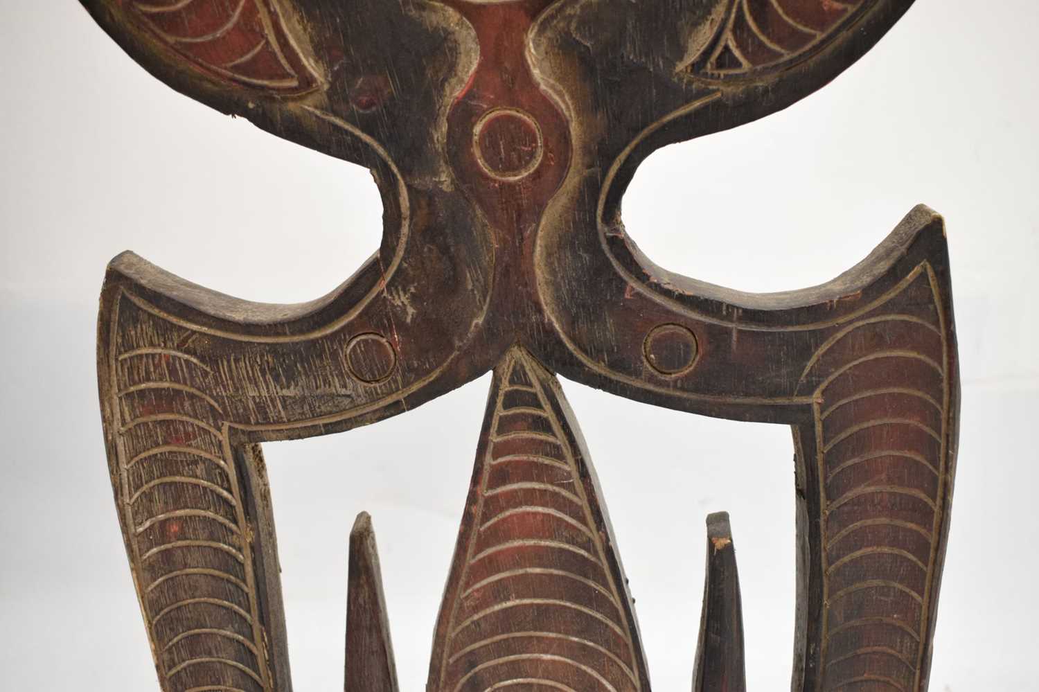 Ethnographica - Carved wooden skull hook / hanger or 'Agiba', Kerewa people, Papua New Guinea - Image 5 of 17