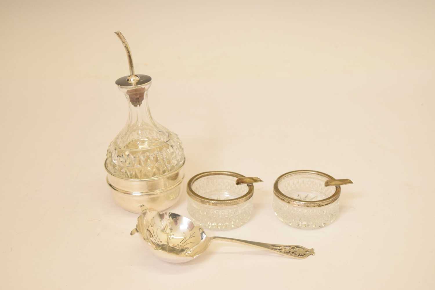 Pair of Elizabeth II silver-mounted wine coasters, pair of Victorian bowls, etc - Image 2 of 9