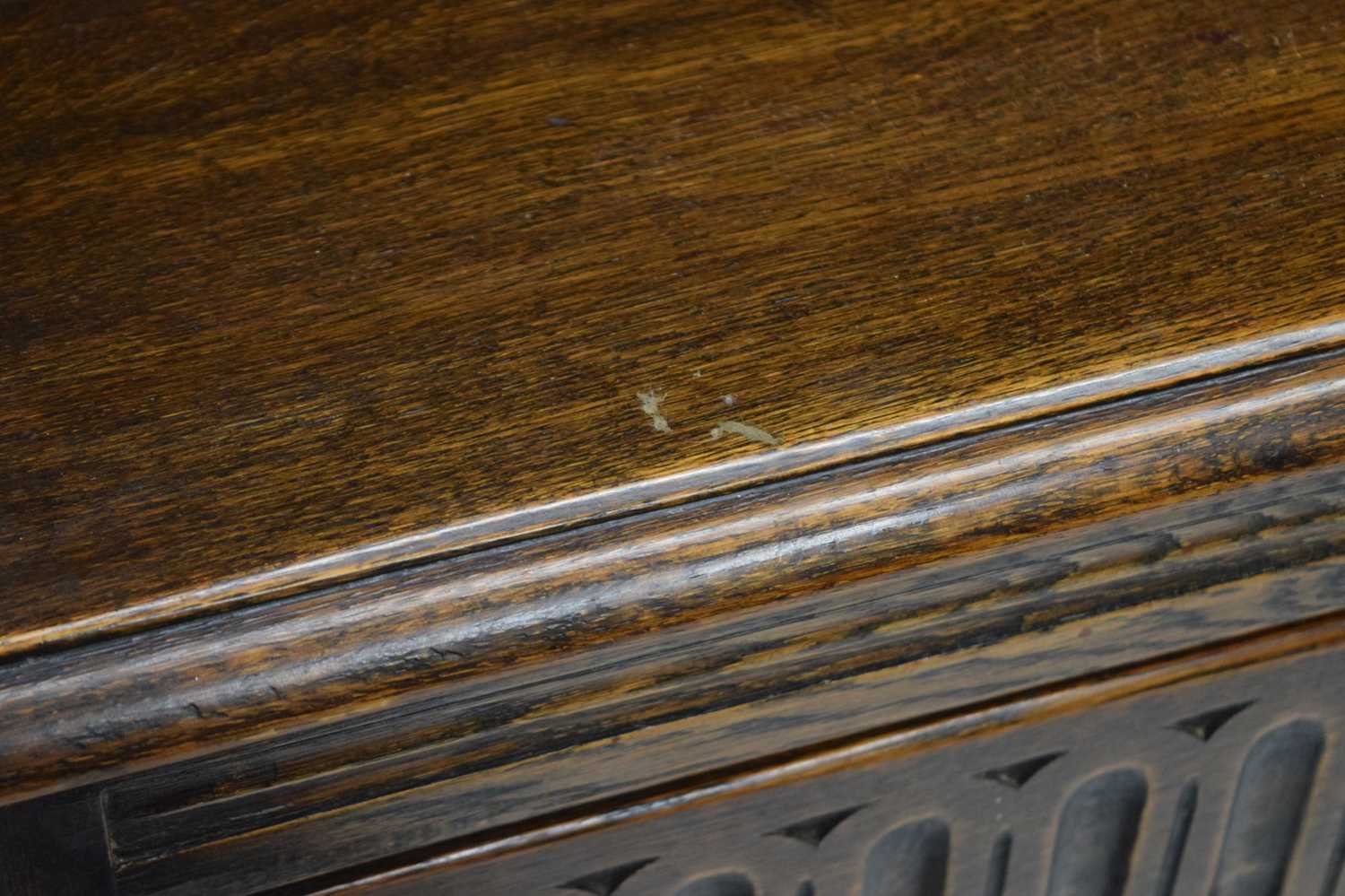 Old reproduction oak dresser - Image 5 of 17