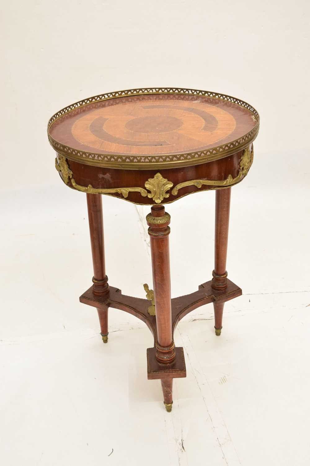 French kingwood and tulipwood occasional table - Image 5 of 10