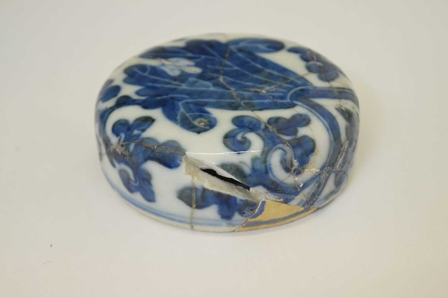 Late 19th century Chinese octagonal blue and white vase - Image 3 of 6
