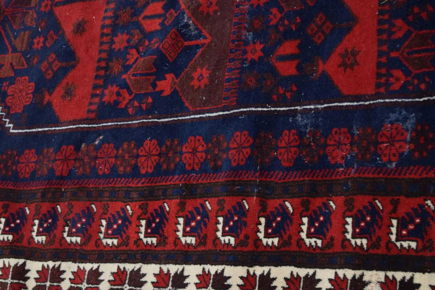 Middle Eastern wool rug, 290cm x 190cm - Image 7 of 12