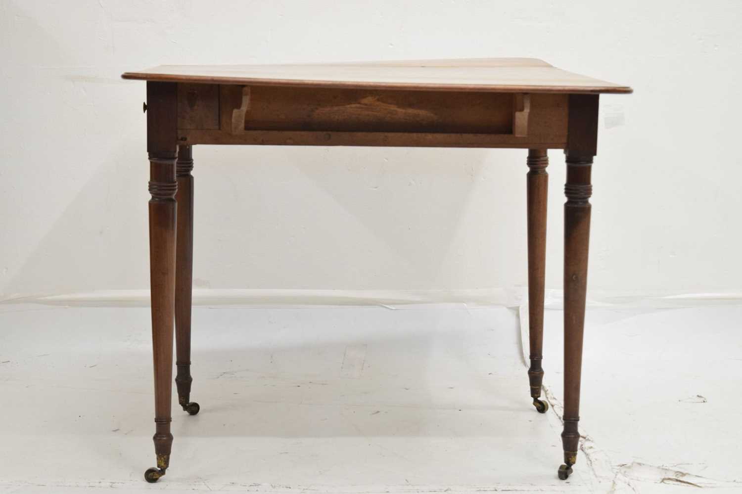 Early 19th century mahogany Pembroke table - Image 7 of 7