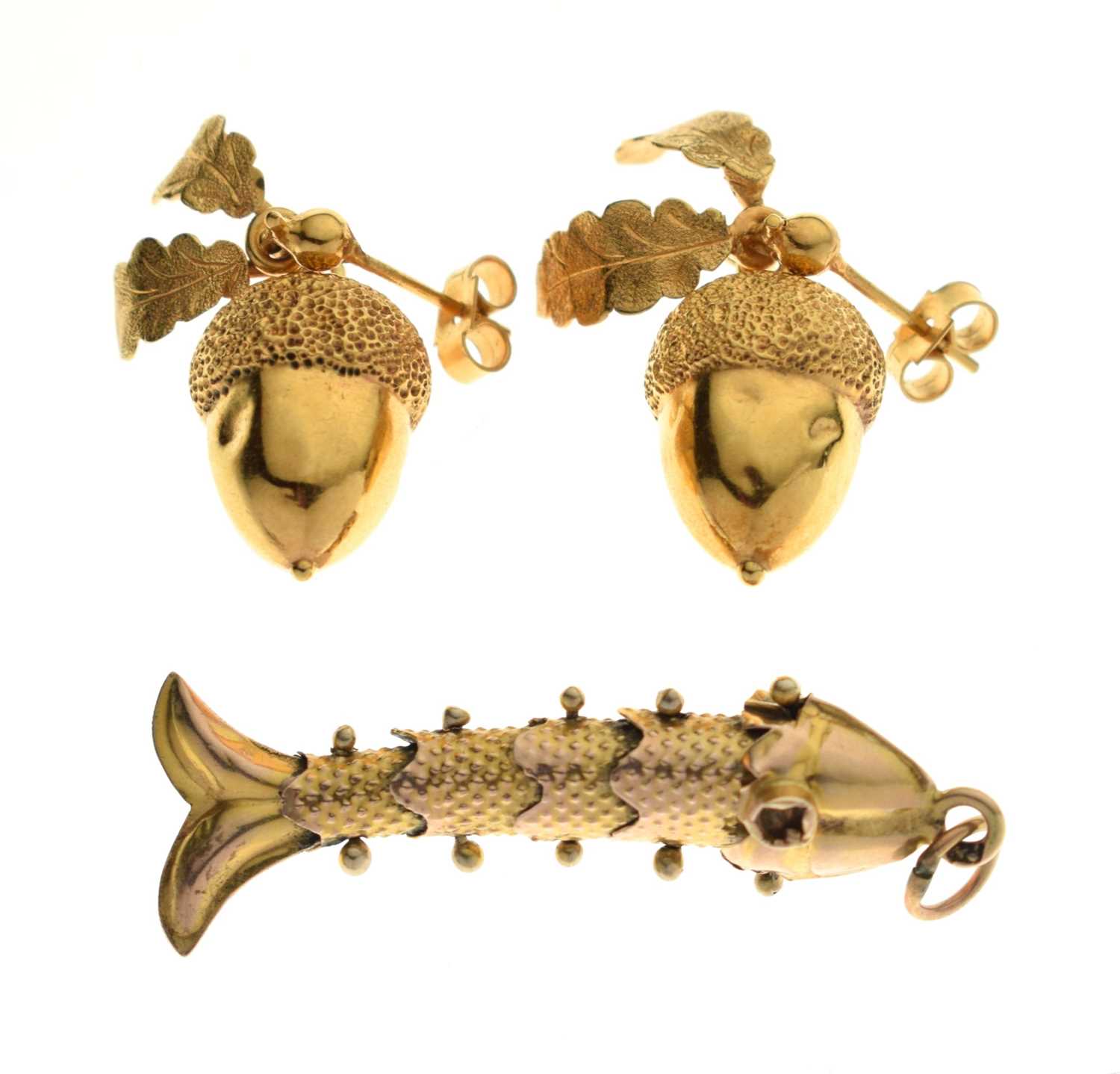 Pair of acorn design earrings, and an articulated fish pendant