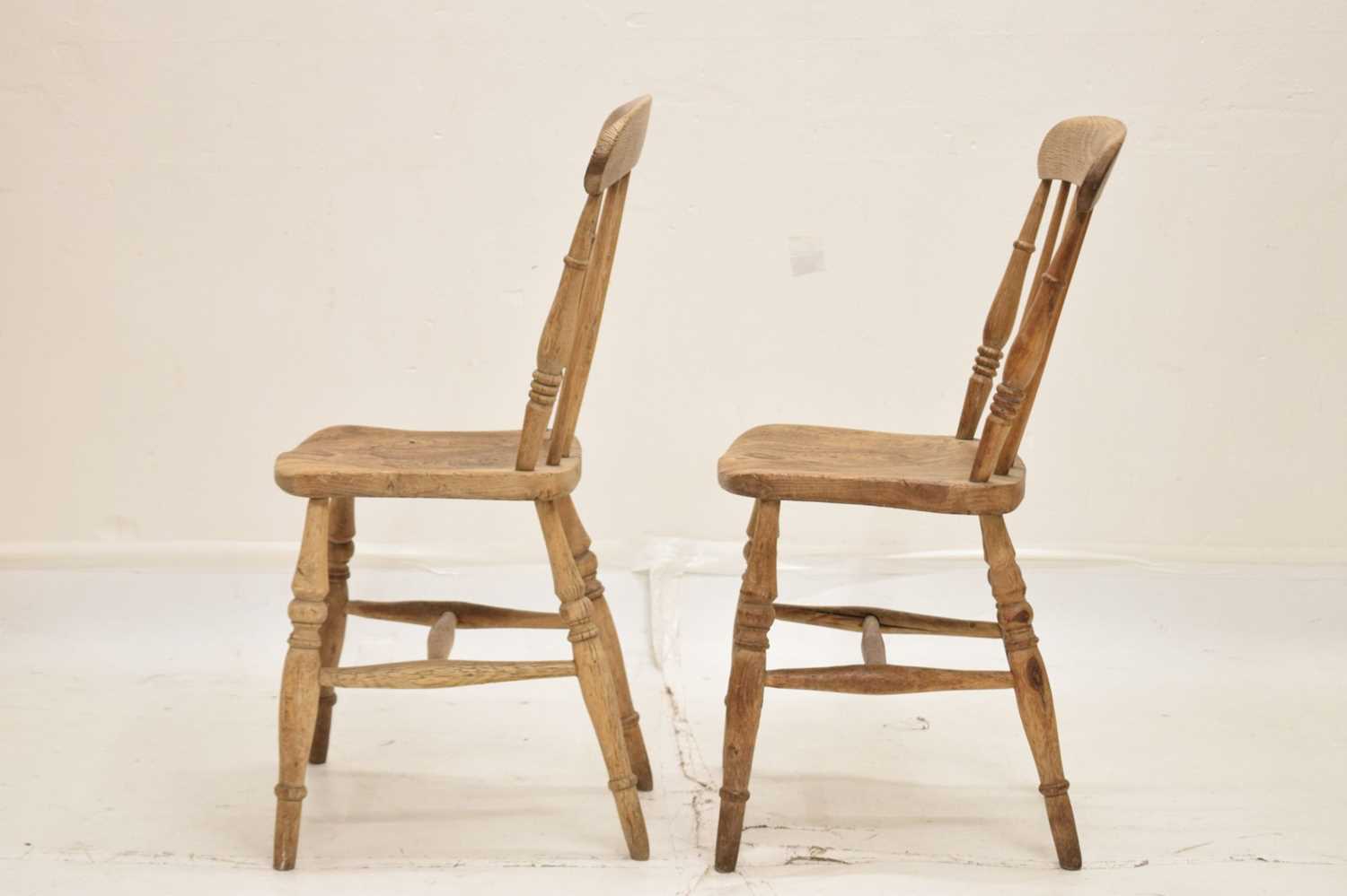 Pair of 19th century country stick back kitchen chairs - Image 7 of 8