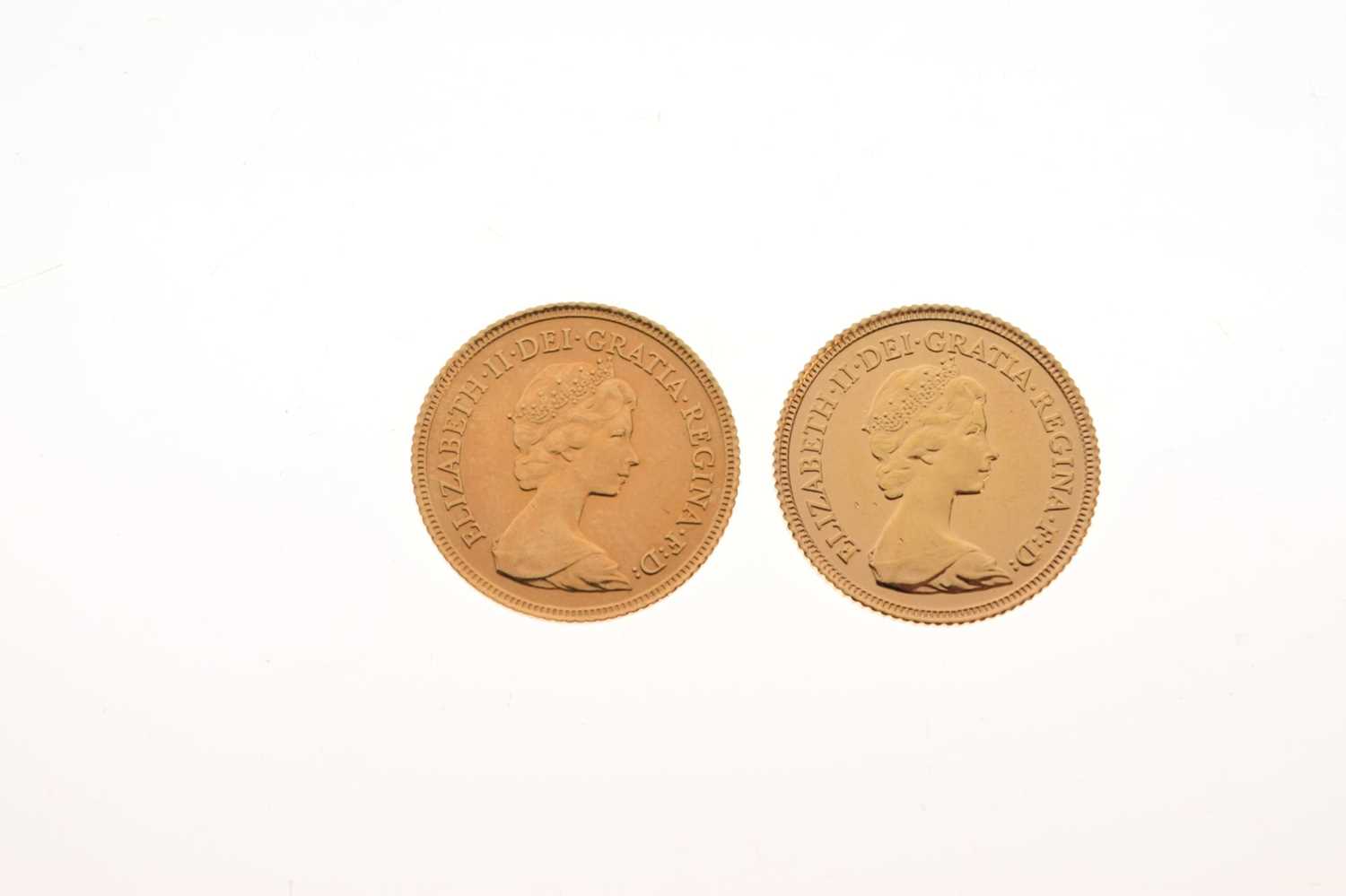 Two Elizabeth II gold half sovereigns, 1982 - Image 3 of 5