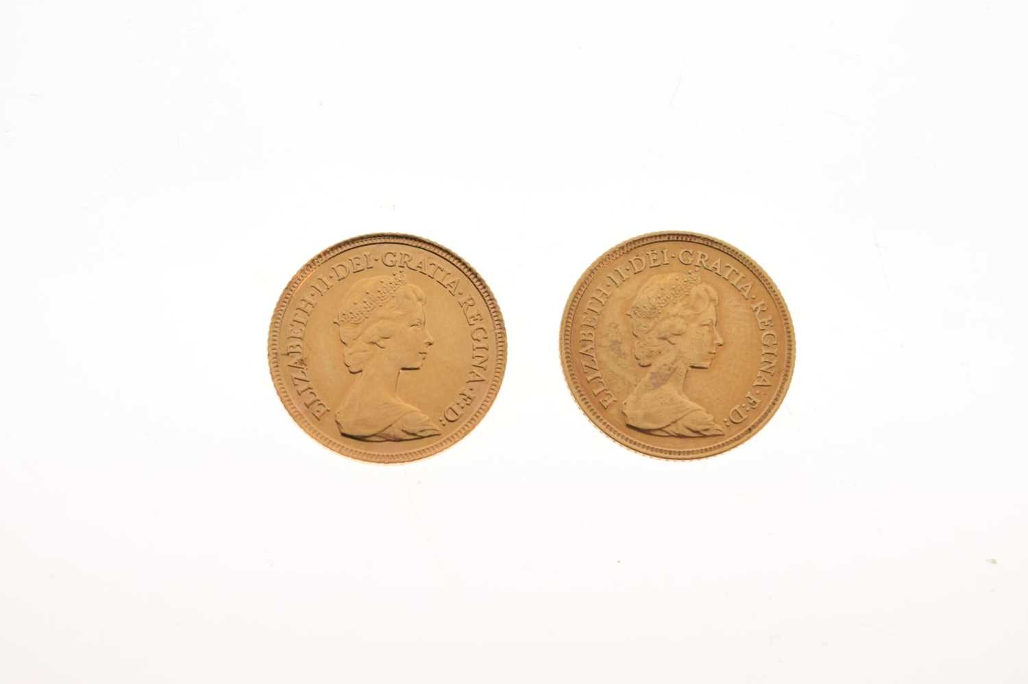 Two Elizabeth II gold half sovereigns, 1982 - Image 3 of 5