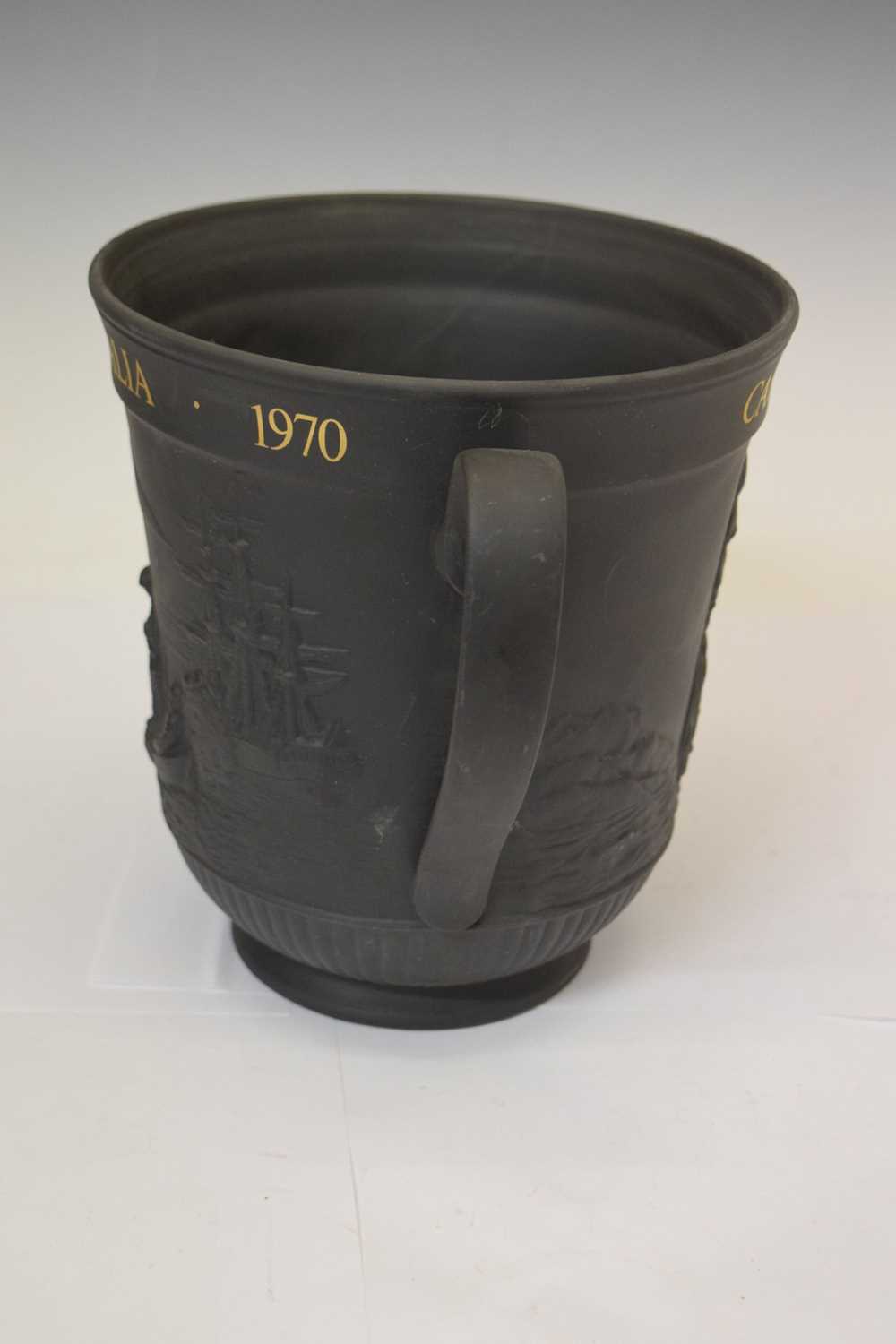 Royal Doulton - Black basalt limited edition Captain Cook Bicentenary loving cup - Image 6 of 6