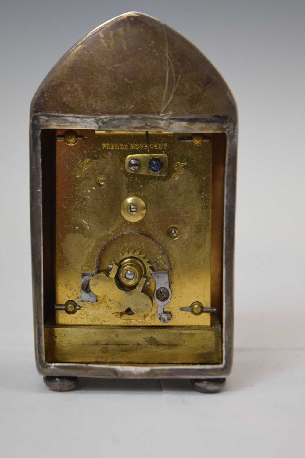 Late Victorian silver cased miniature desk clock - Image 9 of 10