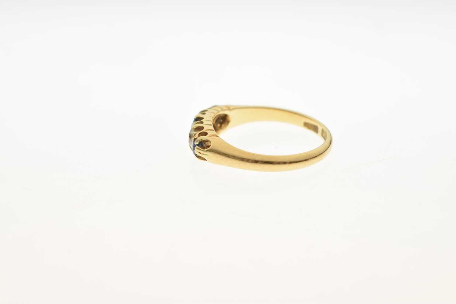 Sapphire and diamond 18ct gold boat head ring - Image 2 of 6