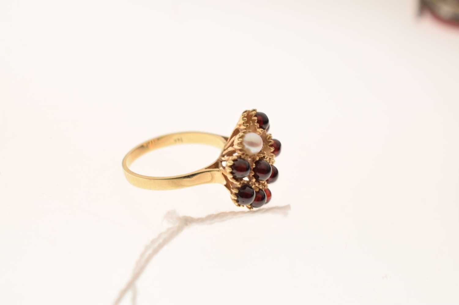 Garnet and pearl dress ring - Image 4 of 6